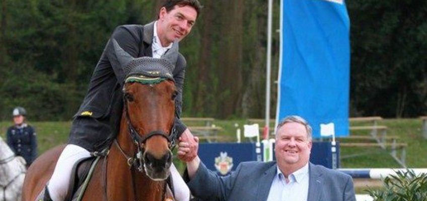Hans-Thorben Rüder gewinnt 1. Qualifikation zum Deutschen Championat der Berufsreiter