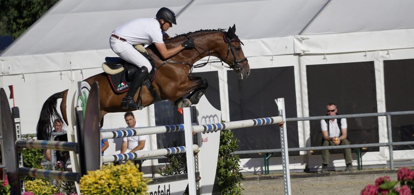 Andre Thieme dominiert Sattelfest in Forst!