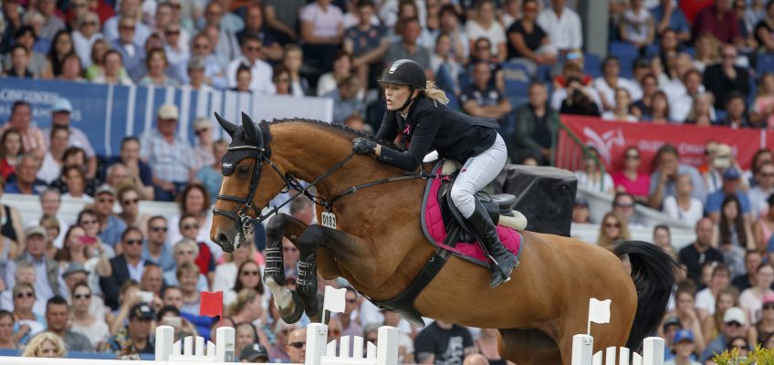 Global Jumping Berlin –    Ein „Hallo, wach!“ mit Janne Meyer-Zimmermann