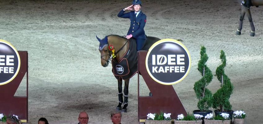 Lorenzo de Luca vor Christian Ahlmann in Leipzig