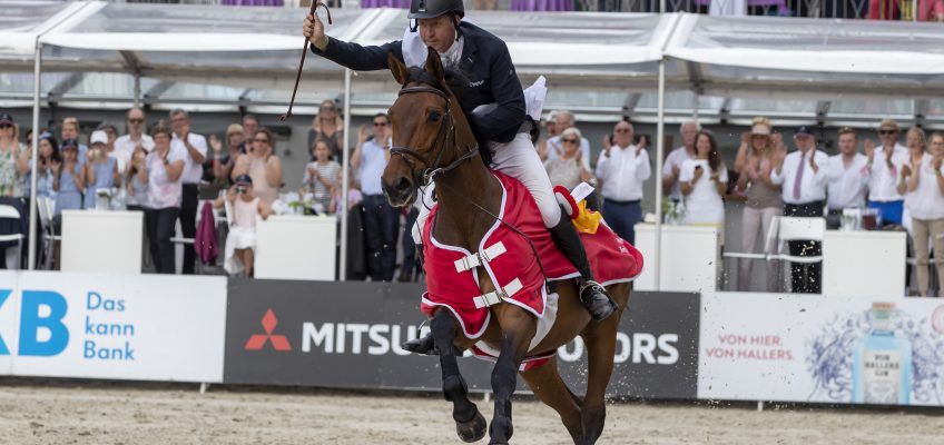Markus Beerbaum –  Griff nach der Goldenen Peitsche beim Hardenberg Burgturnier