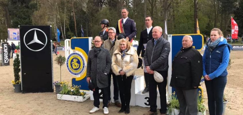 Martin Sterzenbach gewinnt Deutsches Championat der Berufsreiter