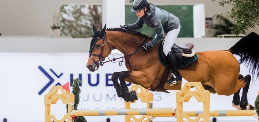 Alexa Ferrer vor Scott Brash und Max Kühner im Weltranglistenspringen in St. Tropez