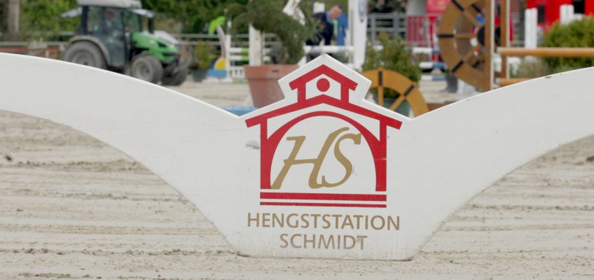 Hengststation Schmidt: Neu-Benthen bietet Springsport pur