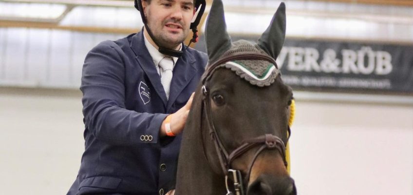 Benjamin Wulschner siegt im Weltranglisten-Springen  in Riesenbeck