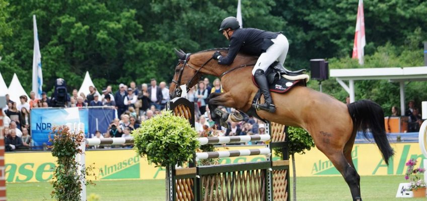 Mal zwischendurch: André Thieme gewinnt Purina GP in Ocala