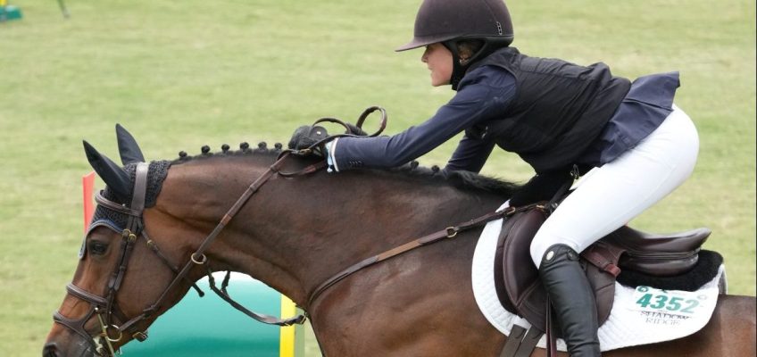 18jährige Grace Depney holt ersten CSI5* Sieg in Wellington – Daniel Deusser wird Fünfter!