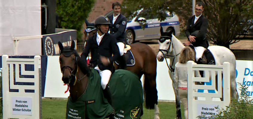 Lars Bak Andersen verhindert Heimsieg von Philipp Makowei im Eröffnungsspringen beim CSI3* Pferdefestival Redefin