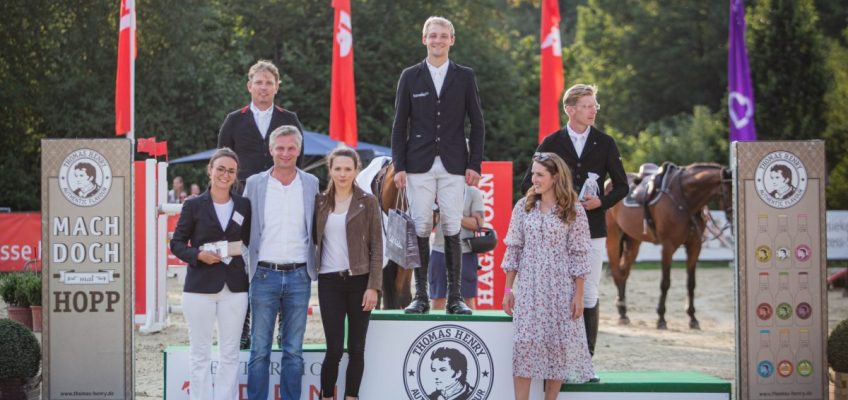 Enno Klaphake vor Markus Brinkmann und Tim Rieskamp bei Bexter Hof Open