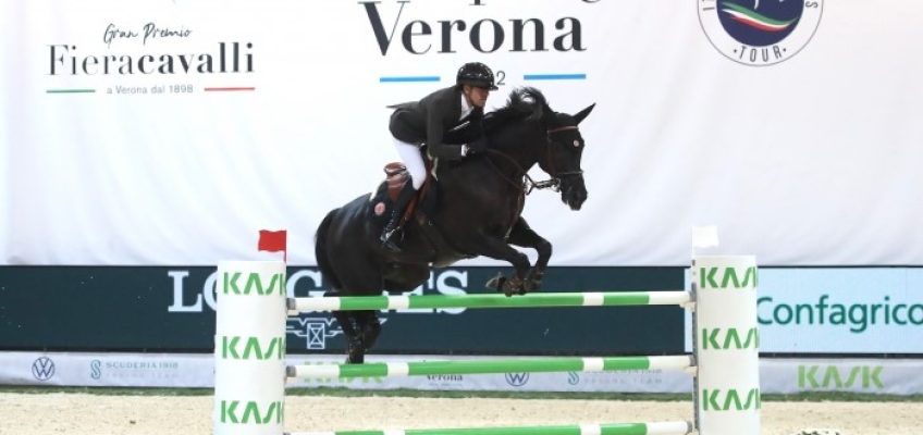 Simon Delestre gewinnt Hauptspringen beim Weltcup in Verona