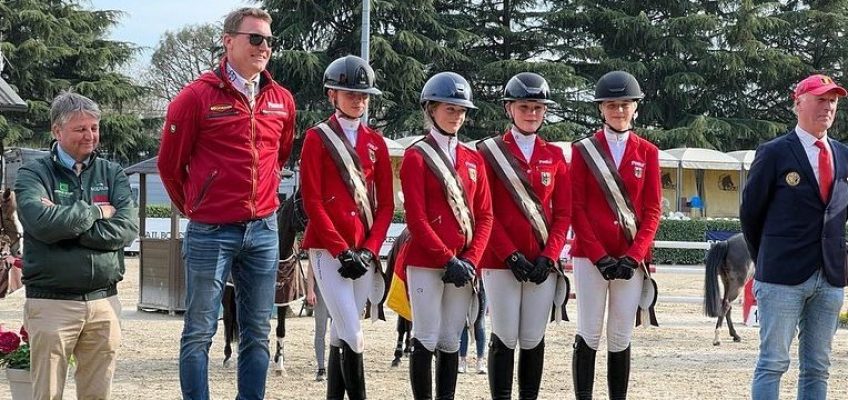 Deutsche Children und Pony-Reiter gewinnen Nationscup beim CSIO Youth in Gorla Minore!