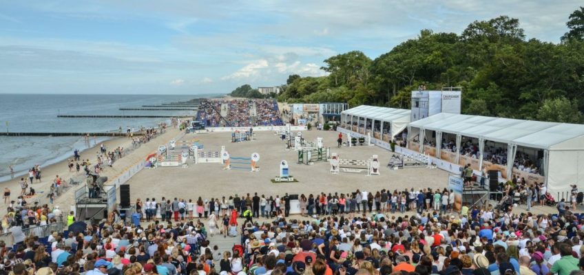 For the first time in Świnoujście, equestrian competitions on the beach