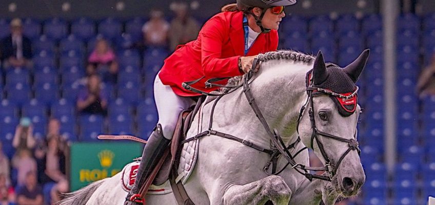 Jörne Sprehe und Marcus Ehning beim Auftakt in Hickstead platziert