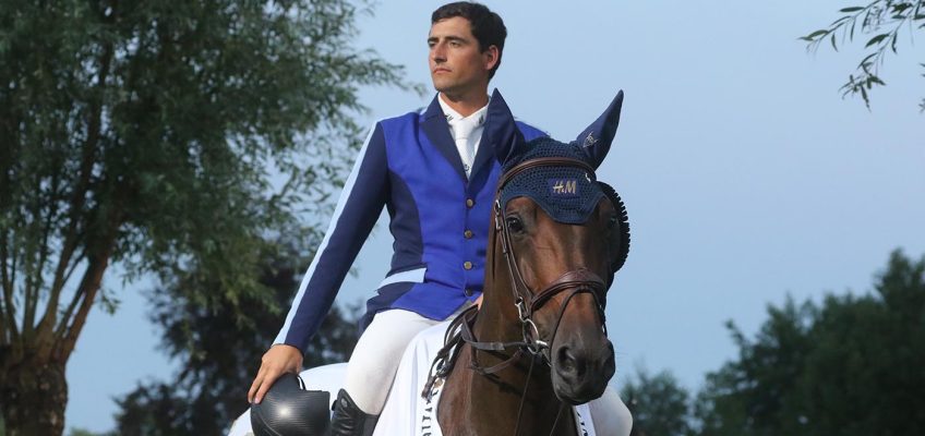 Nicola Philippaerts and Klaartje Z charm homecrowd on openingday Equestrian Cup Moerzeke