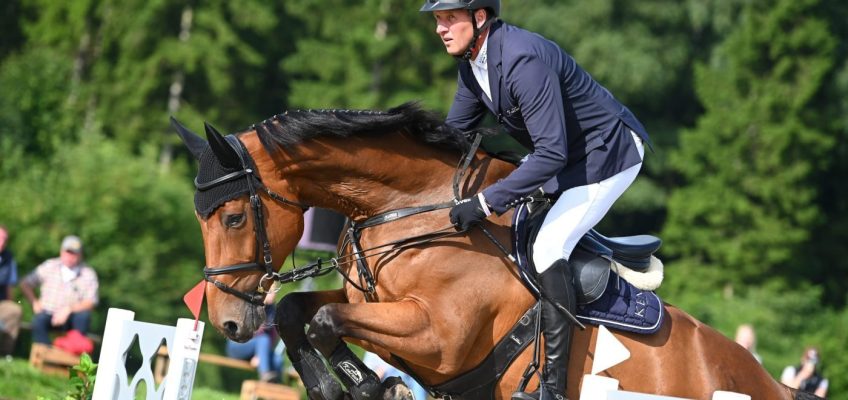 André Thieme holt ersten CSI4* Sieg auf Hof Waterkant