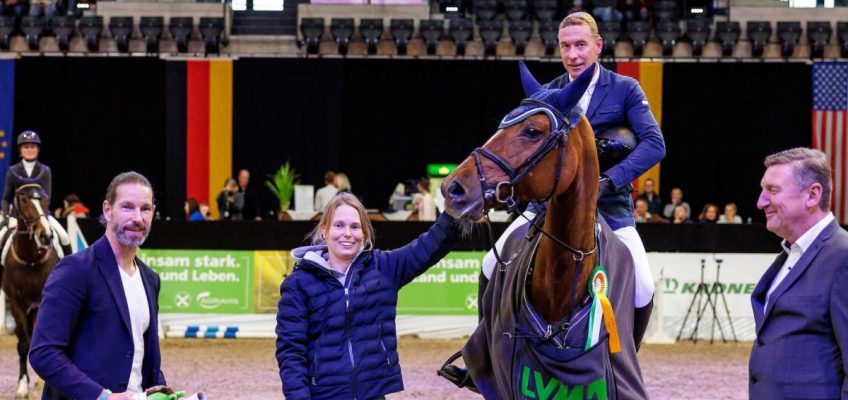 Mario Stevens vor Patrick Stühlmeyer im Championat von Oldenburg