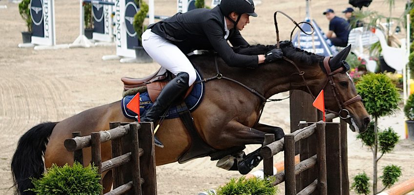 Robin Naeve platziert sich vor Vater Jörg beim 4* Weltcup Qualifier in Abu Dhabi