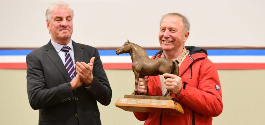 Ralf Lütje als Holsteiner Züchter des Jahres 2023 geehrt