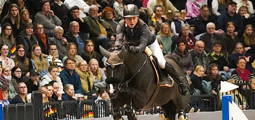 Philip Rüping überholt Rolf-Göran Bengtsson im Grand Prix in Herning