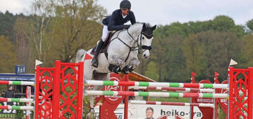 Rene Dittmer fliegt zum Sieg im S2** in Westergellersen