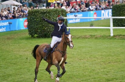 „Meine Stute ist eigentlich ein Vielseitigkeitspferd.“ Guy Williams gewinnt 2. Derby Qualifikation vor Frederic Tillmann und Janne Meyer