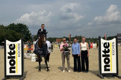 Hendrik Dowe und United Touch S-Tochter siegen im Großen Preis von Borken