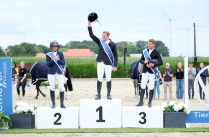 Josch Löhden siegt im Finale der Tiemeyer x Hetzel Young Horse Masters