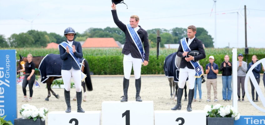 Josch Löhden siegt im Finale der Tiemeyer x Hetzel Young Horse Masters