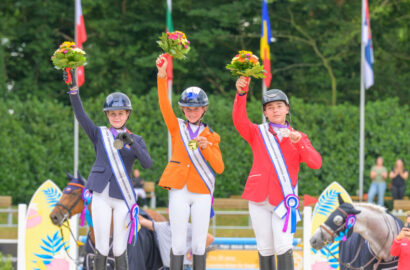 Jugend-EM in Riesenbeck: Rachel Proudley gewinnt bei Jungen Reitern, Lieselot Kooremans holt Gold bei Children
