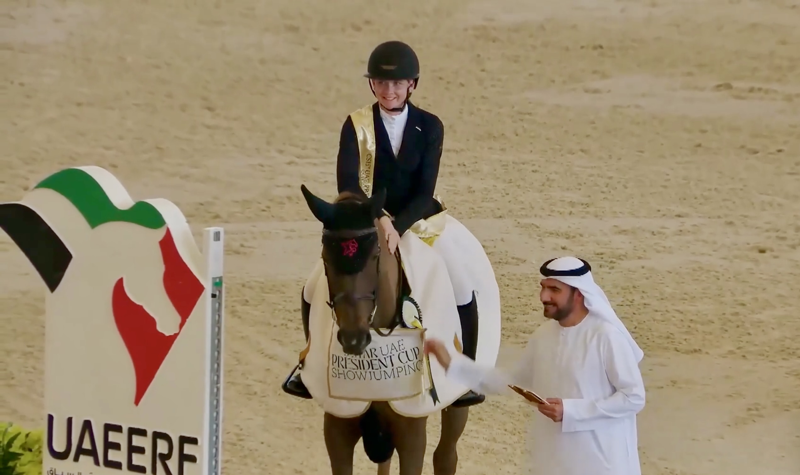 Sophie Hinners hängt Henrik von Eckermann in Abu Dhabi ab