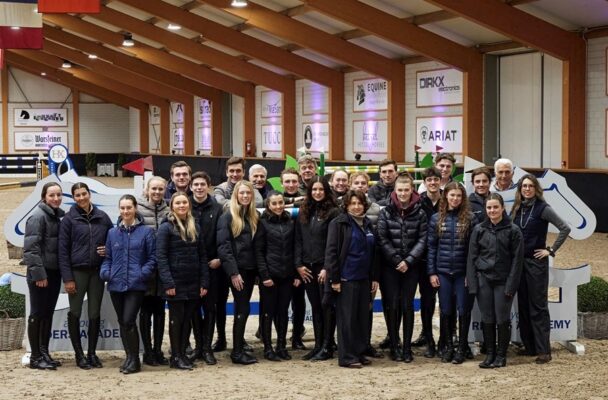 Sören Suppert für den Jahrgang 2026 der Young Riders Academy ausgewählt