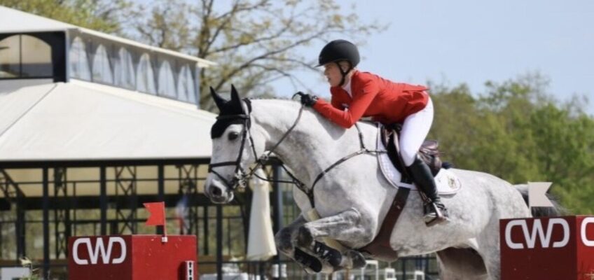 Ava Ferch Zweite im Grand Prix von Compiègne vor Hannah Blandfort und Brianne Beerbaum