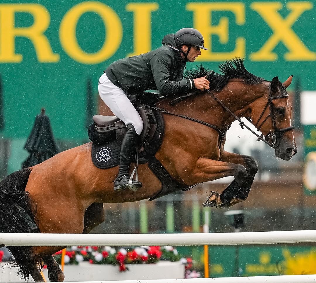 Wetterkapriolen in Calgary: Richard Vogel sichert sich als Einziger mit Doppel-Null-Runden Grand Prix Sieg in Spruce Meadows