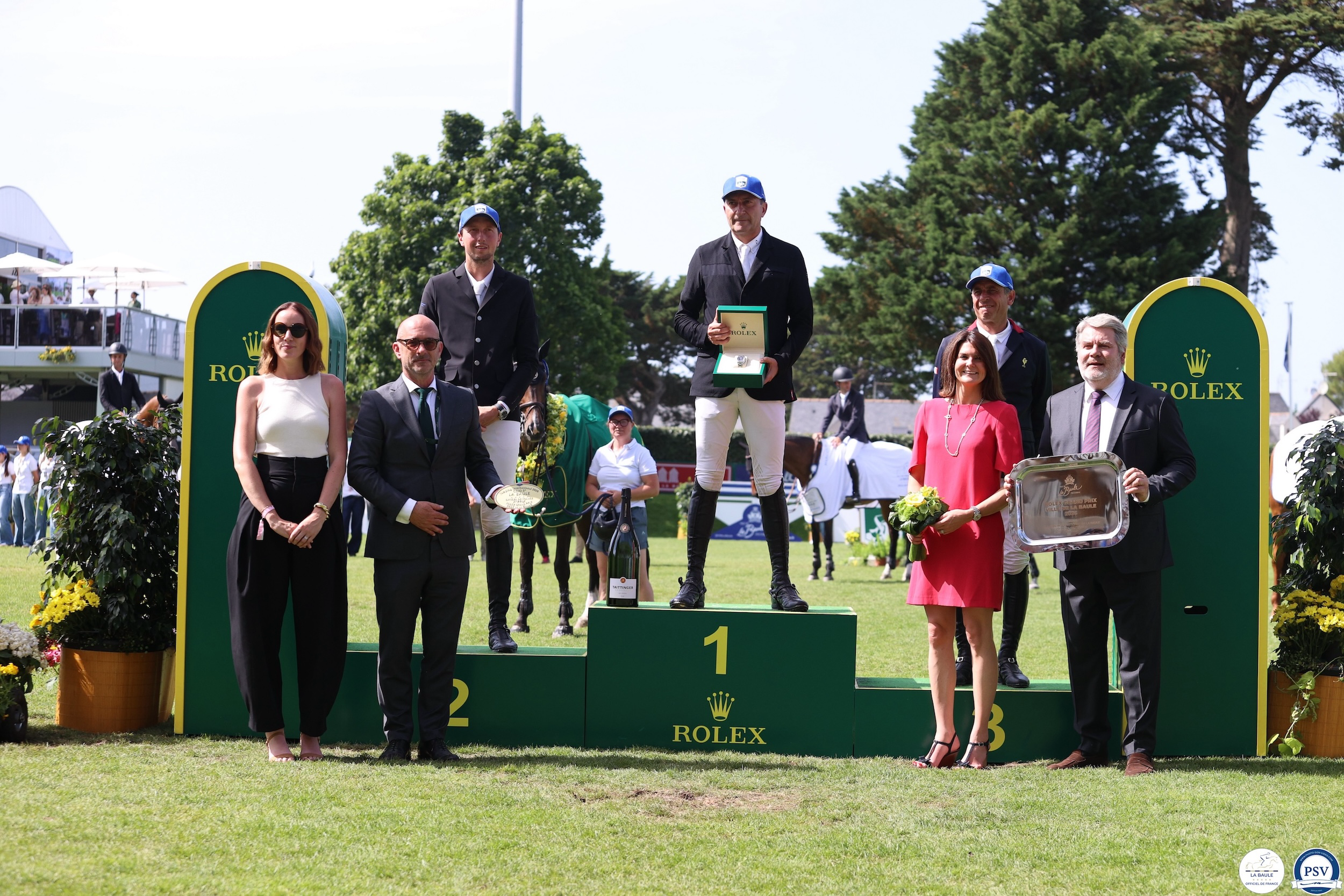 Er hat es schon wieder getan: Piergiorgio Bucci gewinnt nach Rom auch den Rolex Grand Prix in La Baule – Richard Vogel & United Touch S auf Platz 9!