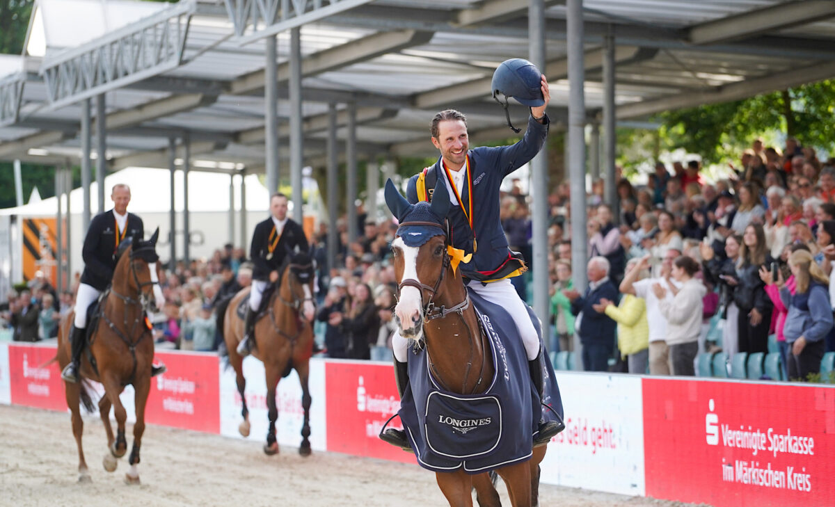 „Der Titel ist meiner Mutter gewidmet!“ Christian Kukuk belohnt sich nach fünf Null-Runden mit der Goldmedaille bei der Deutscher Meisterschaft der Springreiter
