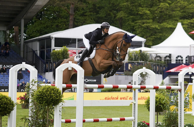 Kendra Claricia Brinkop sichert sich CSI4* Grand Prix Sieg in Deauville